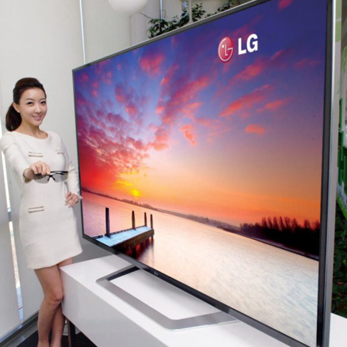 Экран 80 дюймов. Плазма Samsung 75 дюймов. Телевизор LG 75 дюймов. LG телевизор смарт 150 диагональ. Смарт ТВ телевизор 100 дюймов LG.