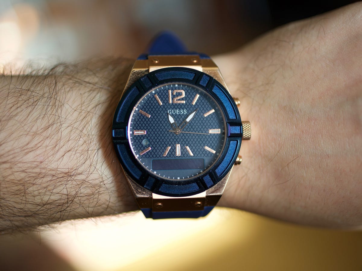 Sanders Skru ned strand Guess Connect review: This traditional watch with smart functions fails to  impress - CNET