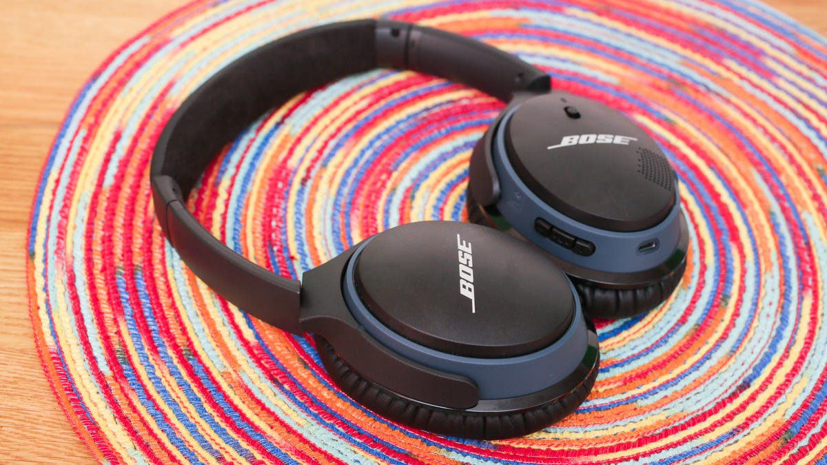 11bose-soundlink-around-ear-wireless-headphones-ii.jpg