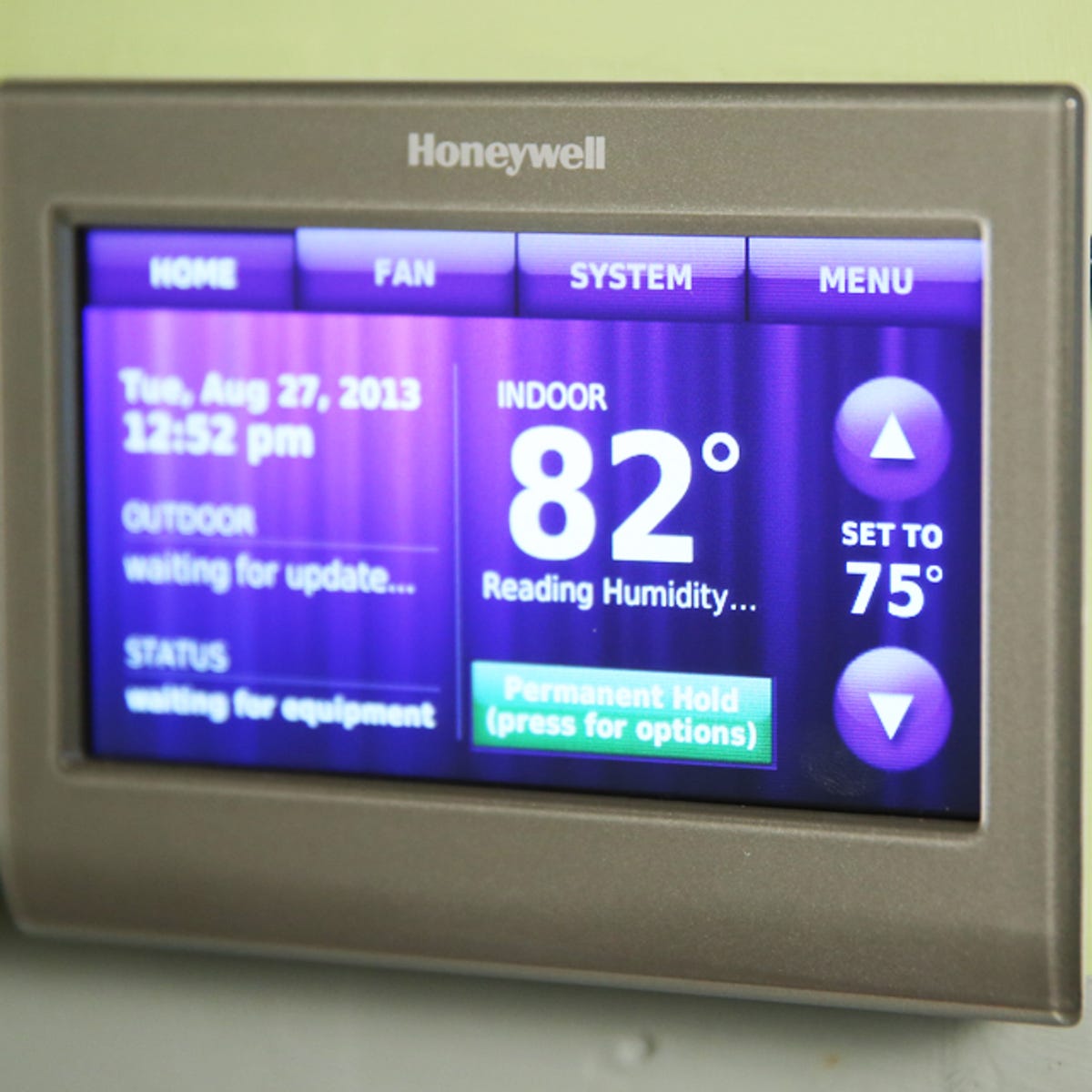 Honeywell Wi-Fi Smart Thermostat review: How does the Honeywell Wi-Fi Smart  Thermostat stack up against the popular Nest? - CNET