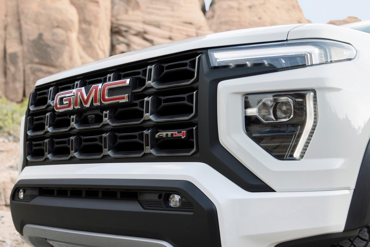 2023 GMC Canyon AT4 grille on a white truck