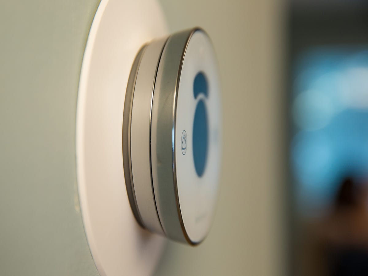 lyric-smart-thermostat-product-photos-17.jpg