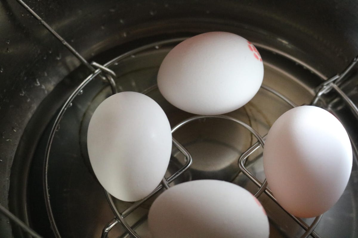 boiling-eggs-in-an-instant-pot