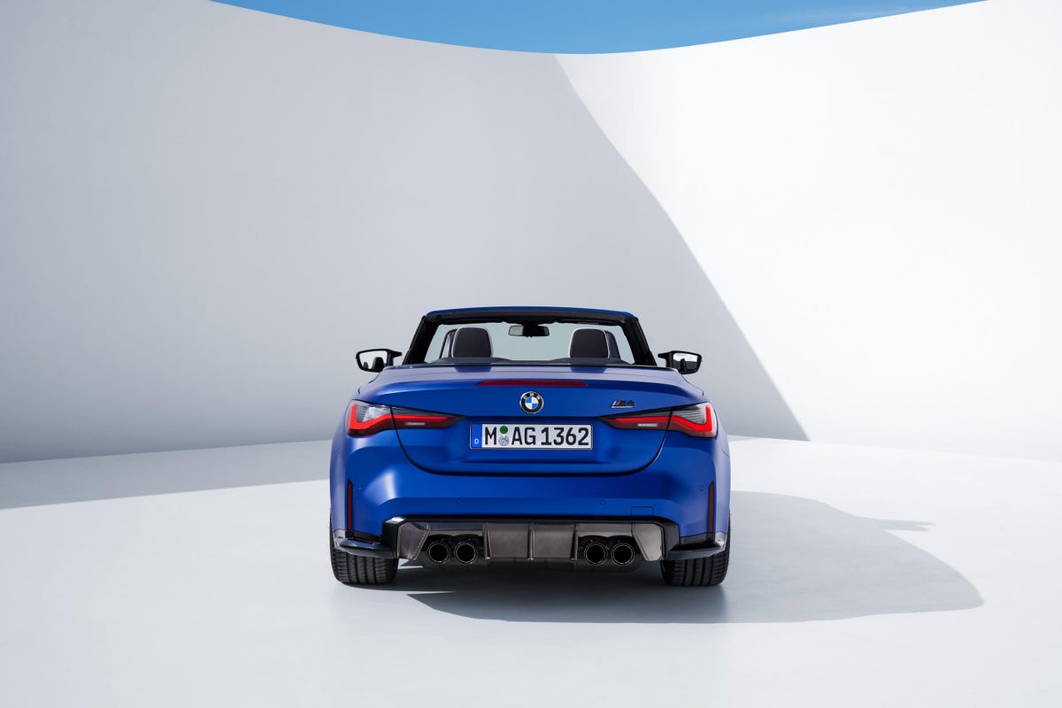 2022-bmw-m4-competition-convertible-012