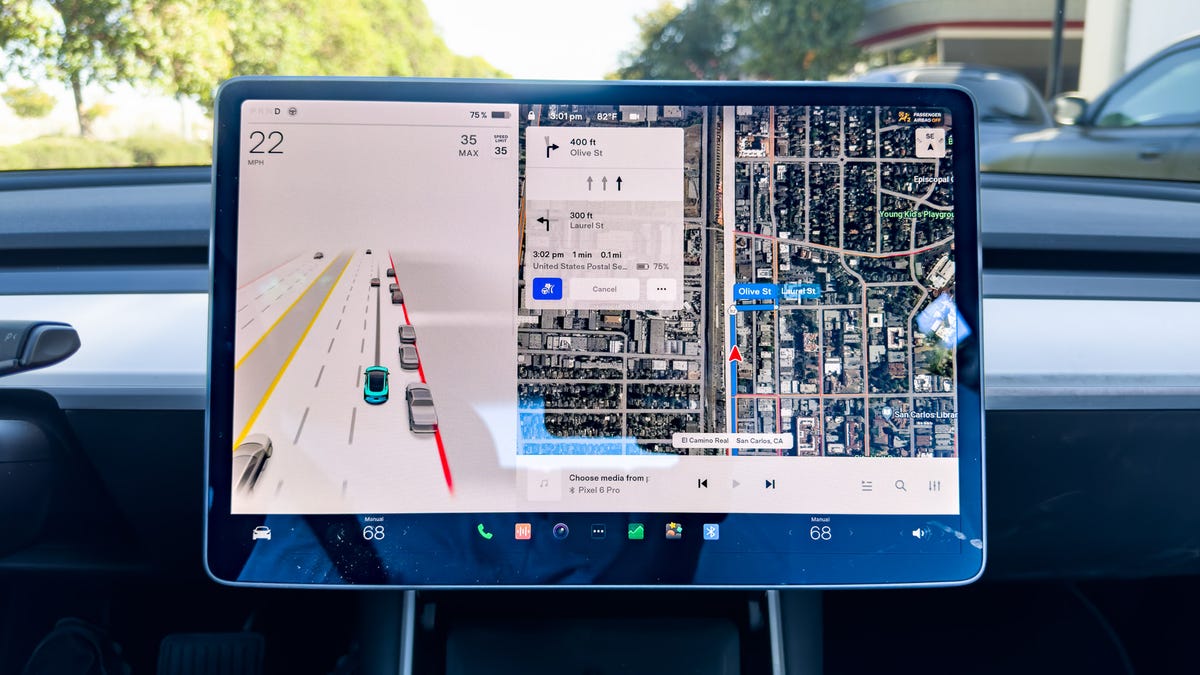 A view of a Tesla's navigation screen while using the company's FSD driver assistance software