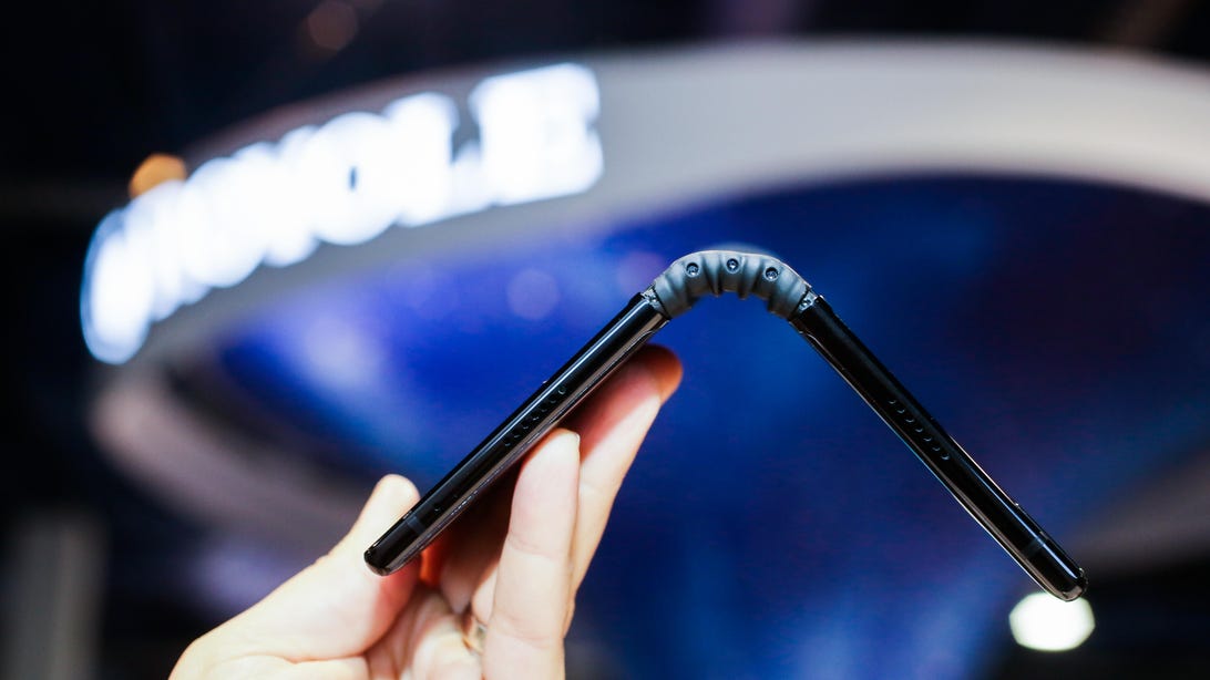 CES 2019 shows the foldable phone revolution will be awkward, but essential
