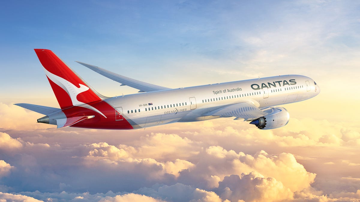 qantas-dreamliner.jpg