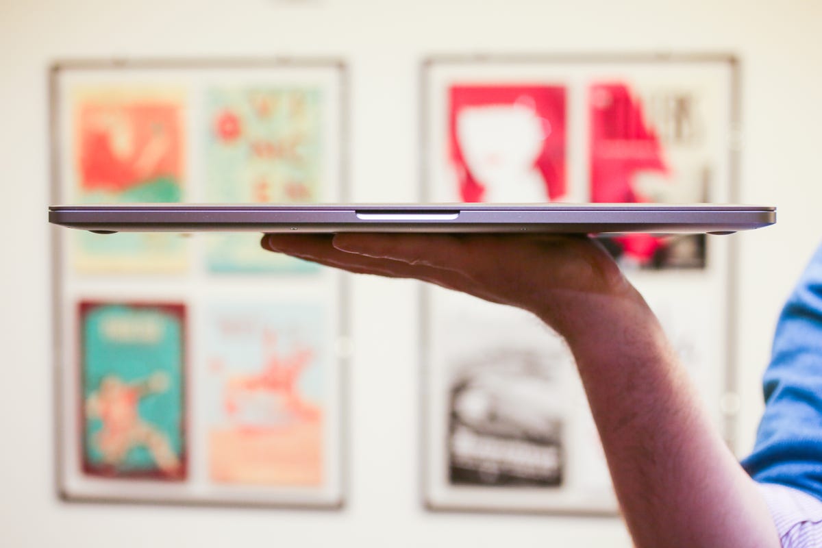 macbook-pro-15-inch-2017-touchbar-18.jpg