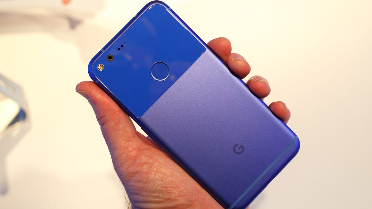 Google Pixel​ XL in blue
