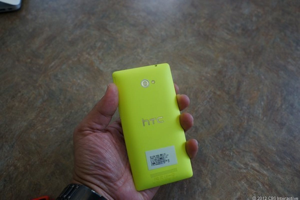 HTC_Windows_Phone_8X_back_yellow.jpg