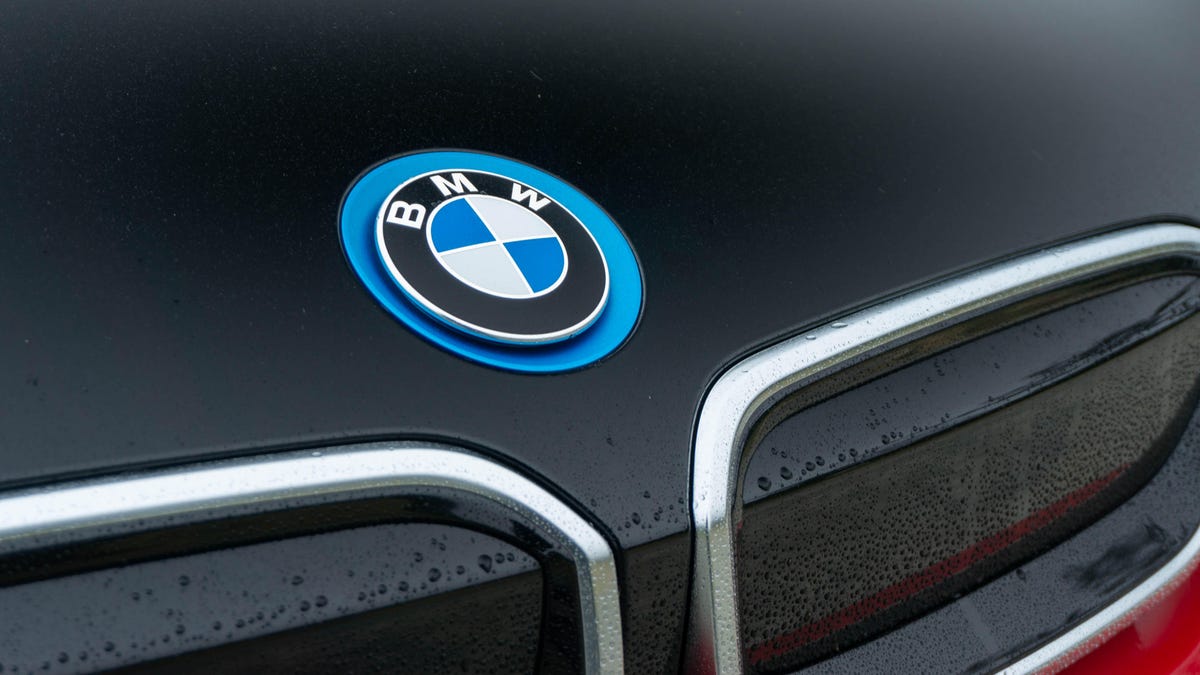 2018 BMW i3s with range extender