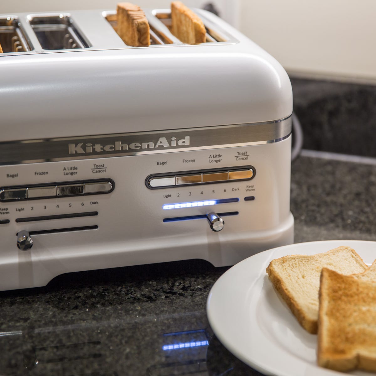 KitchenAid Pro Line 4-Slice Toaster review: Don't get burned by KitchenAid's  $500 toaster - CNET