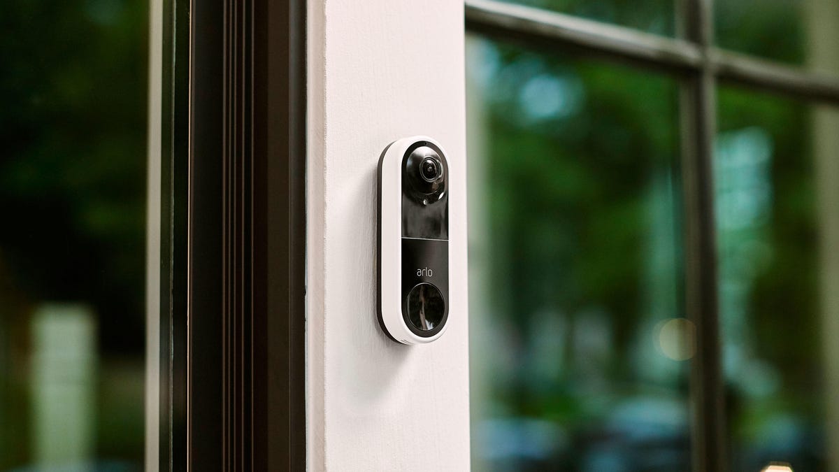 video-doorbell-lifestyle-mounted-k