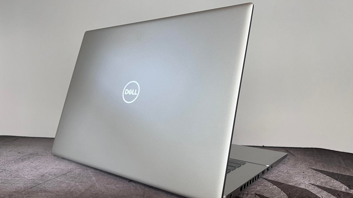 Dell Inspiron 16 Plus 7630 Review: Big, Fast Display for Video Creators and  Gamers - CNET
