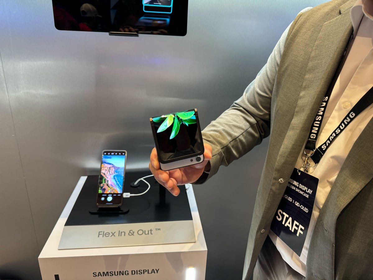 Samsung Flip-Handy auf der CES 2024
