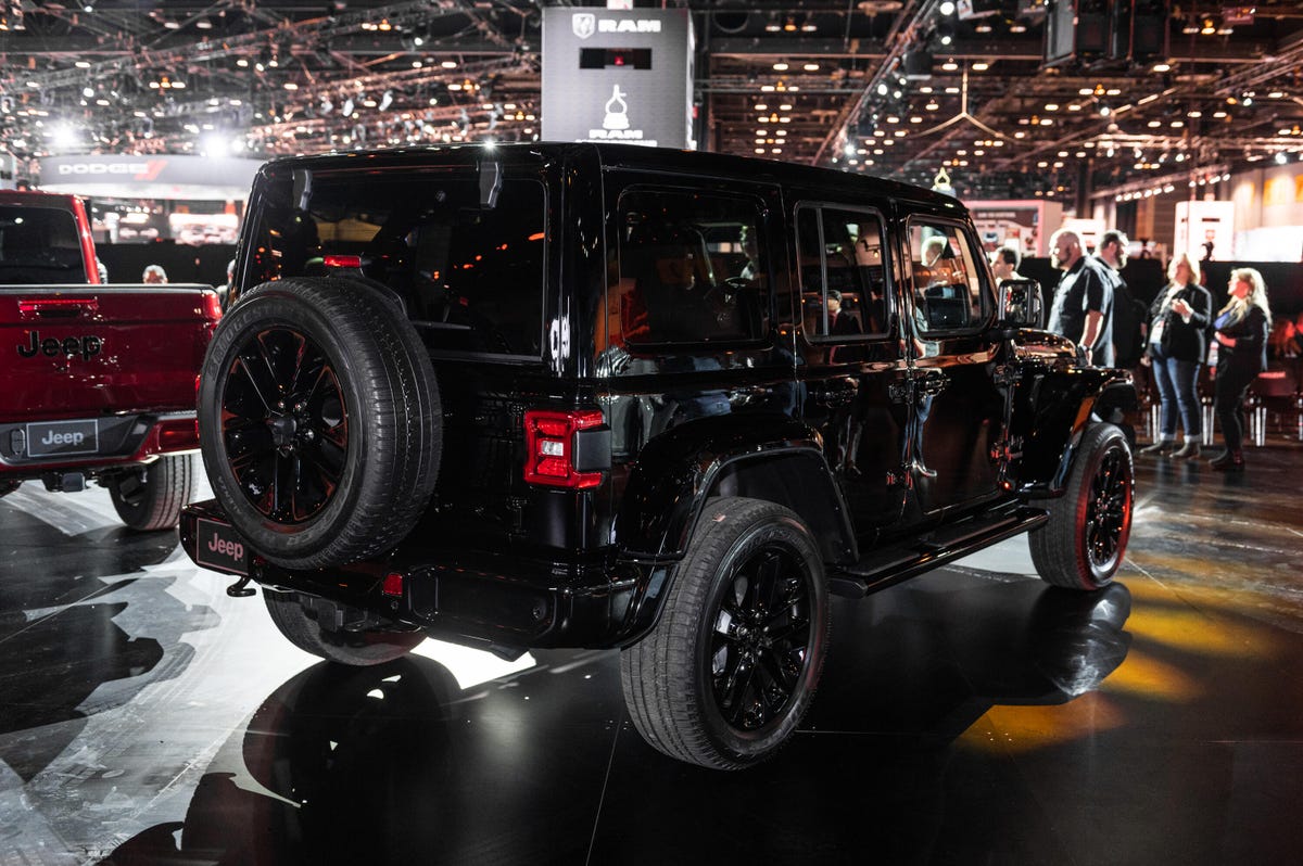 Jeep Wrangler, Gladiator High Altitude models rock some big wheels - CNET