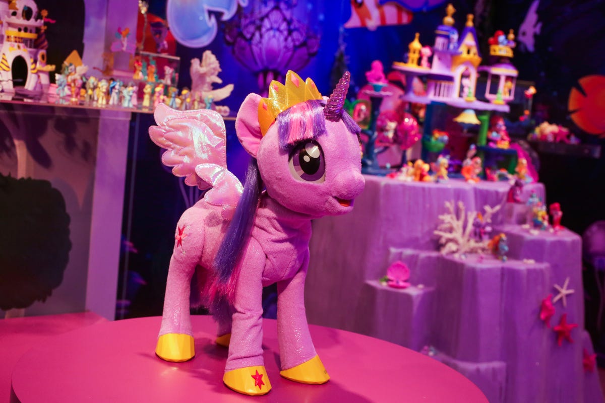 my-little-pony-magic-twilight-sparkle-01.jpg