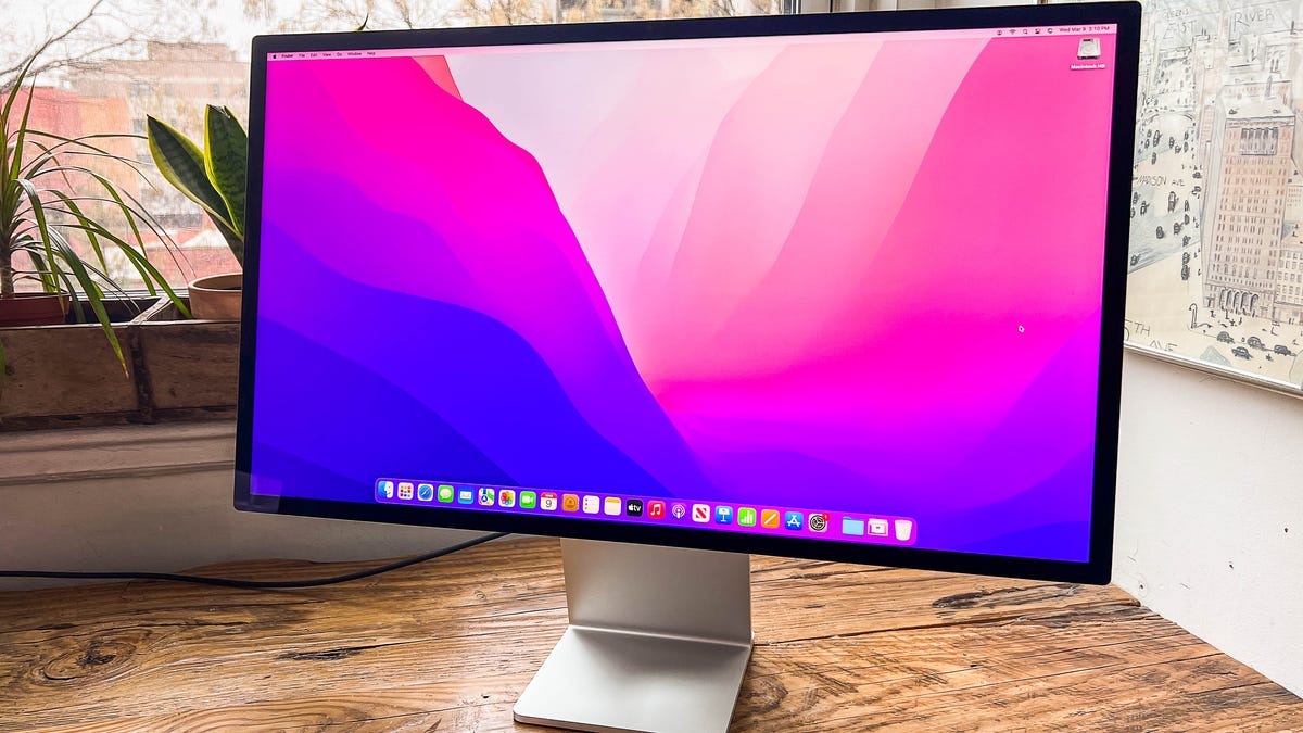 Apple Studio Display Review: Looks Great and Sounds Good, Too - CNET