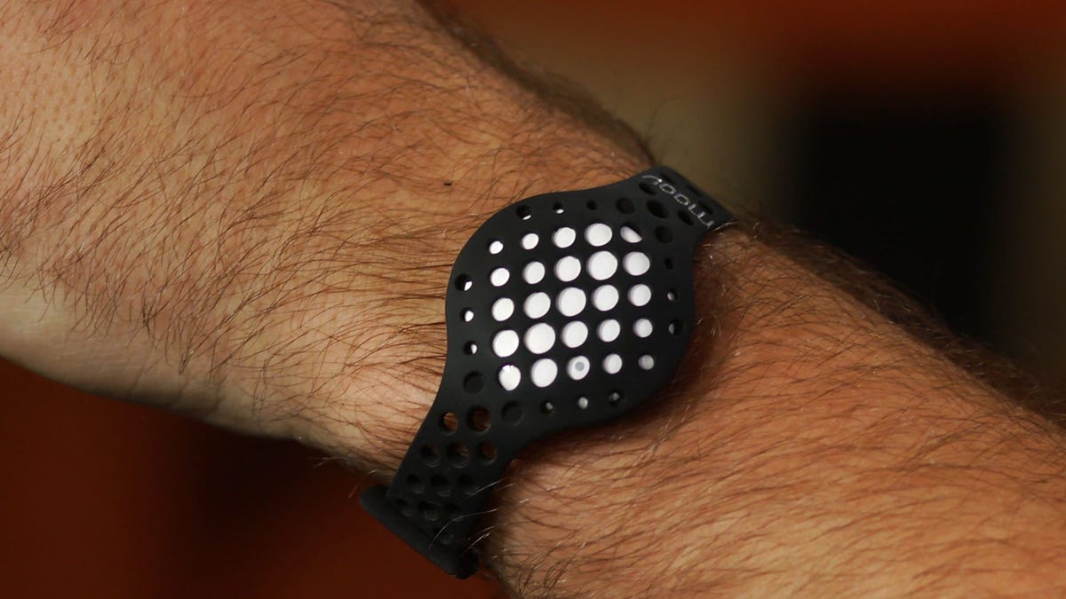 Serrated Monograph Tuesday Moov Now review: A personal workout coach on your wrist - CNET