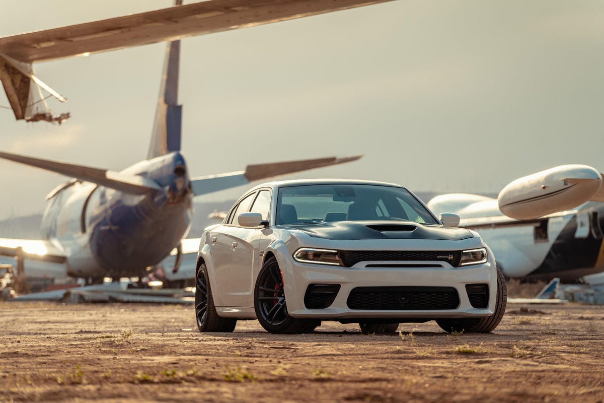 2020-dodge-charger-scat-pack-widebody-3