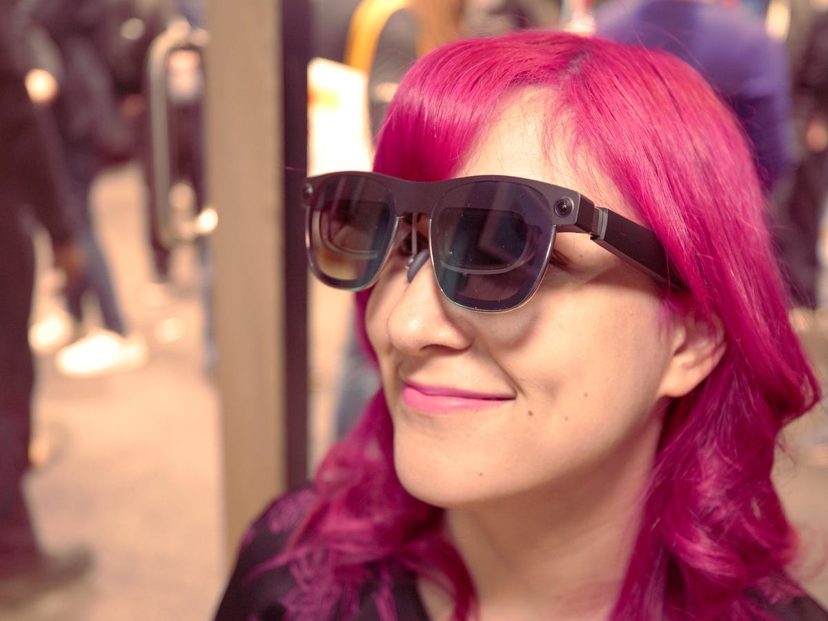 Xreal Air 2 Ultra Hands-On: These Glasses Put Screens All Around You - CNET