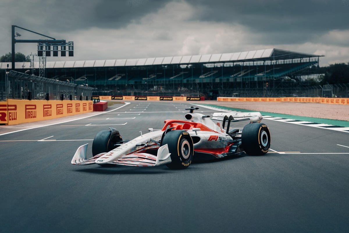 2022 F1 car