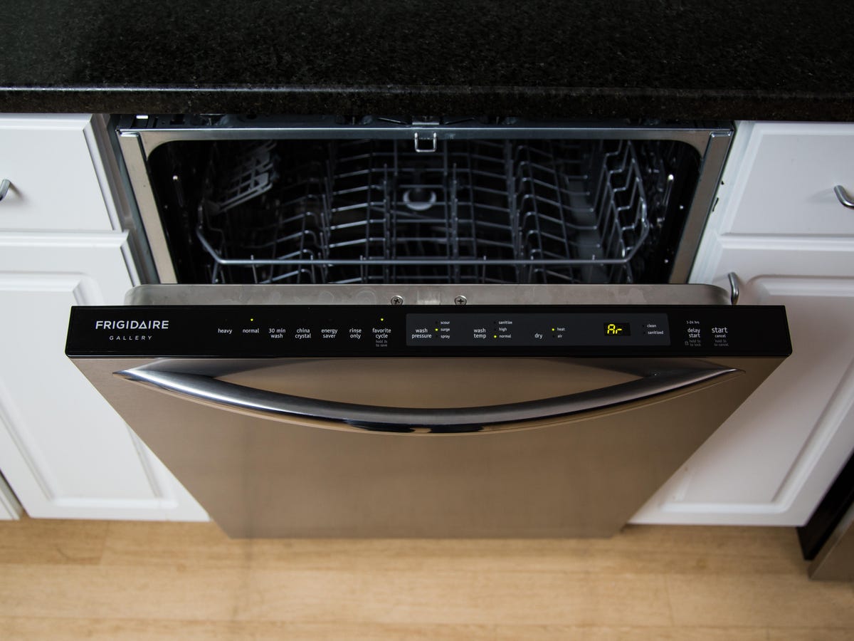 Frigidaire Gallery dishwasher does well enough to be a backup