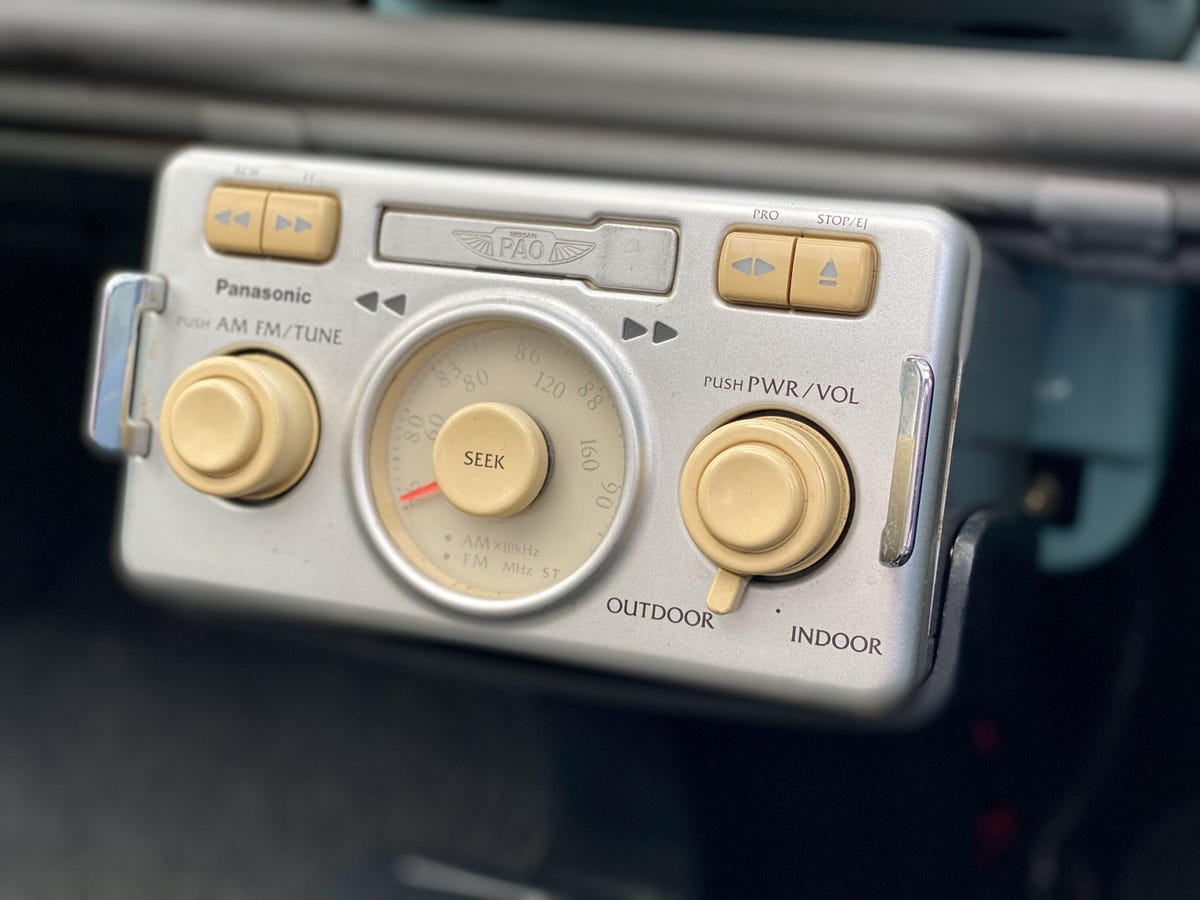 1989 Nissan Pao - Panasonic stereo