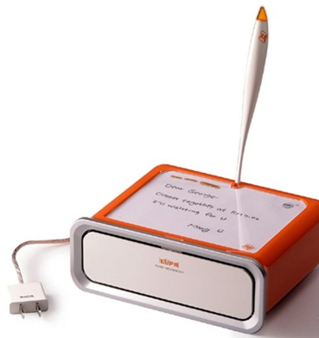 Toaster Messenger with pen