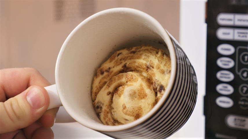 5 super easy snacks you can make in a mug