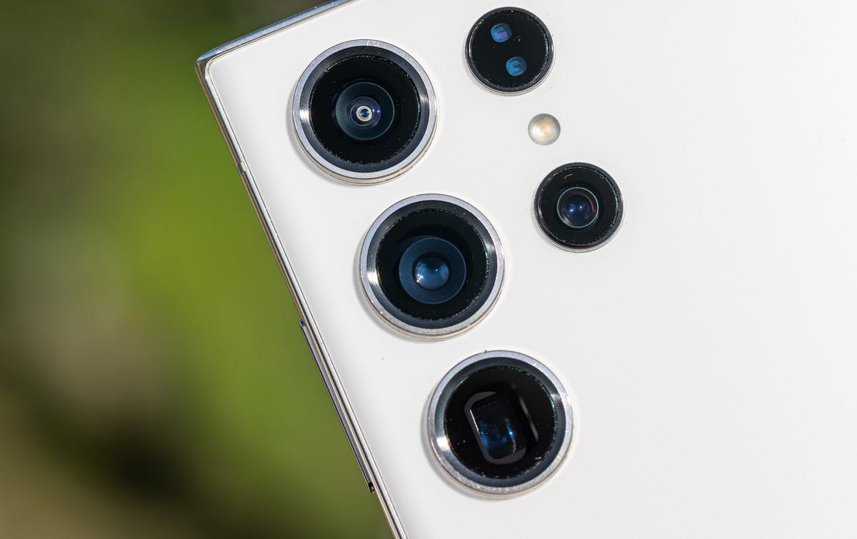 Samsung's Galaxy S24 line arrives with camera improvements and generative  AI tricks