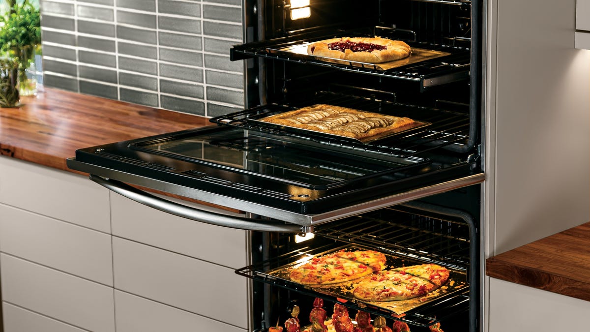 GE&apos;s new wall ovens feature improved convection heating as well as the ability to exert control remotely.