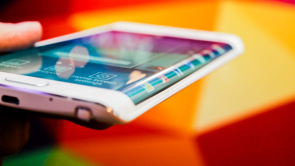 Samsung Galaxy Note Edge review: Note Edge breaks the mold and the bank in its for curve - CNET