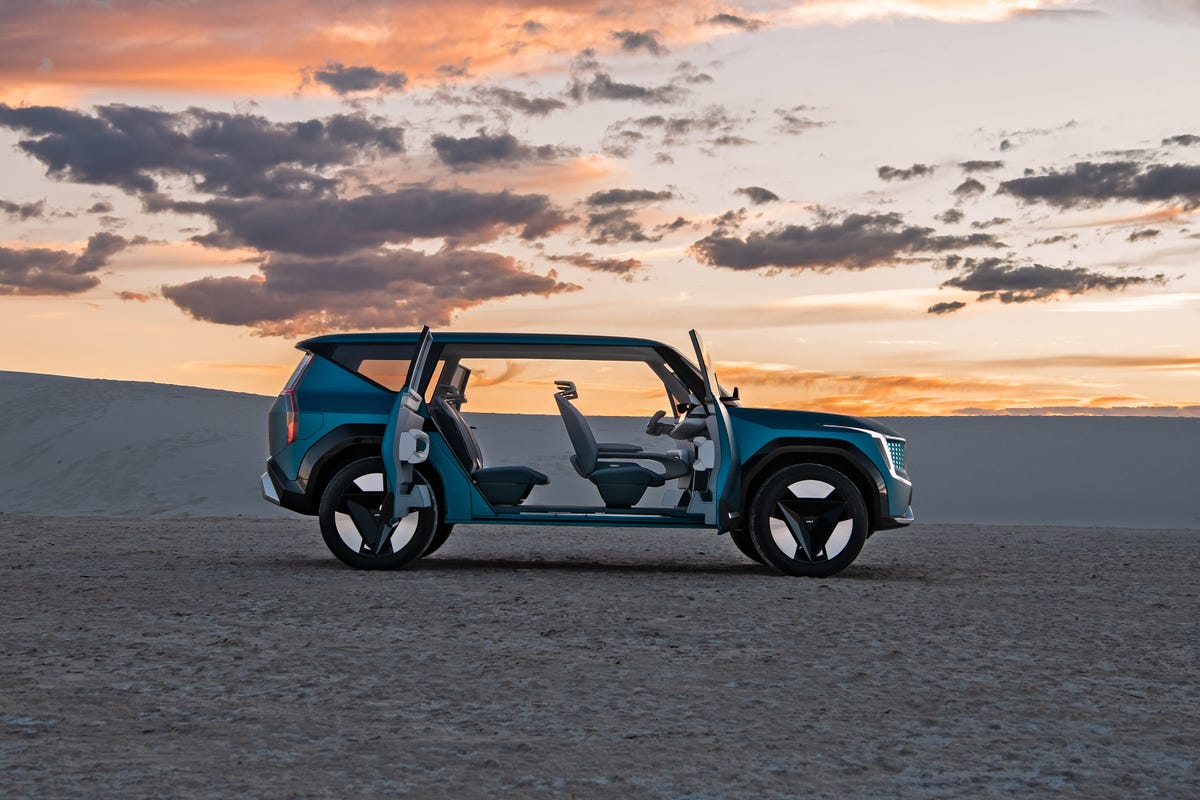 Kia EV9 Concept - doors open