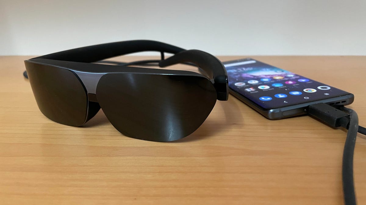 stress undervandsbåd trend TCL's mirrorshade TV glasses plug an extra monitor onto my face - CNET