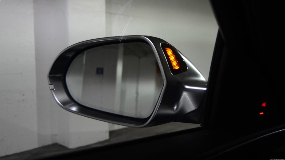 Blind spot monitoring on the Audi S6