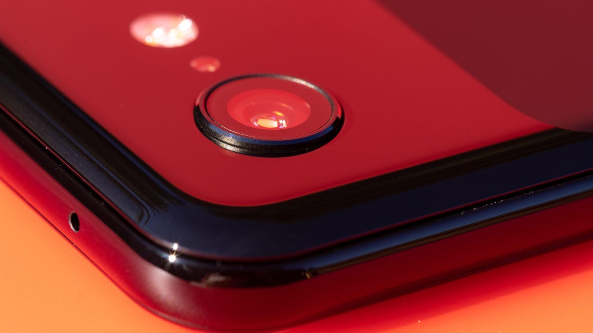 Google's Pixel 3 has a single rear-facing camera but uses software to extract better image quality.