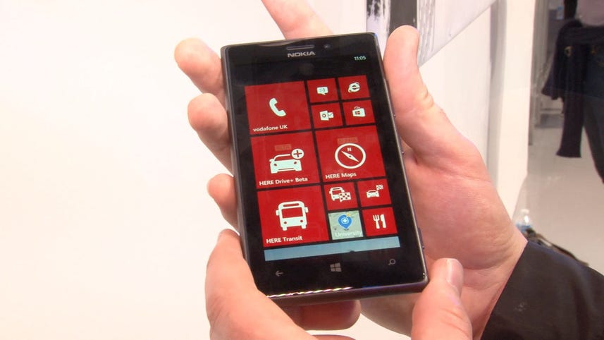 Nokia's metallic Lumia 925 gets the hands-on treatment