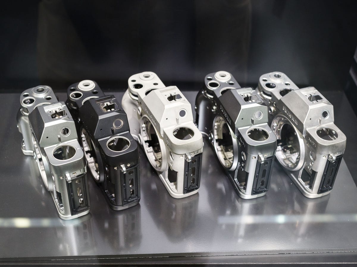 Fujifilm XT1 camera body manufacturing