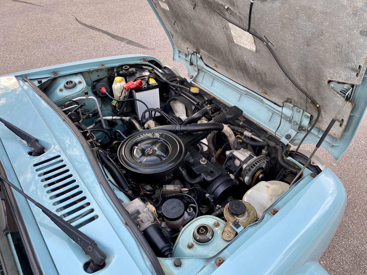 1989 Nissan Pao - engine