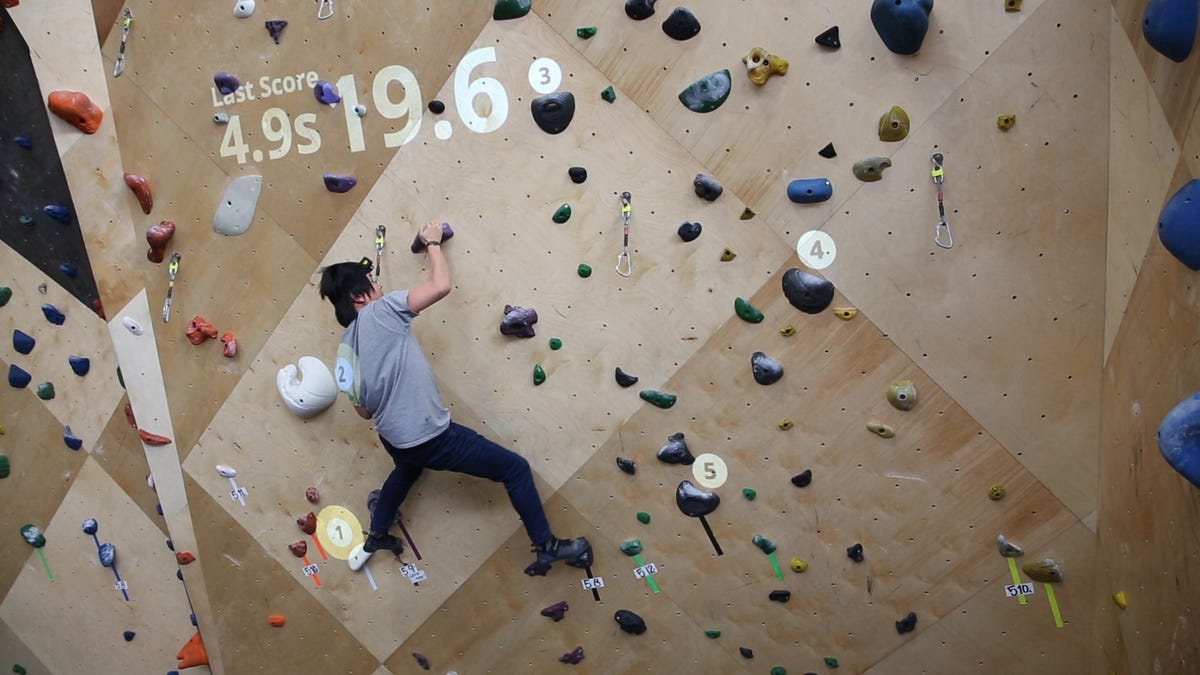 The author tries out the technology at the Brooklyn Boulders climbing gym.