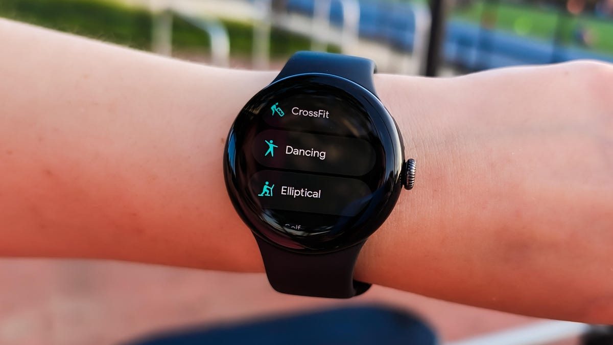 Workout options being shown on the Pixel Watch 2's screen