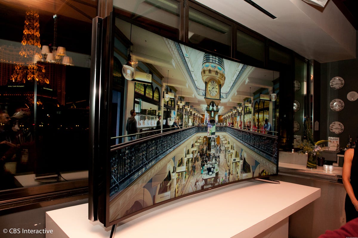 Samsung's bendable TV