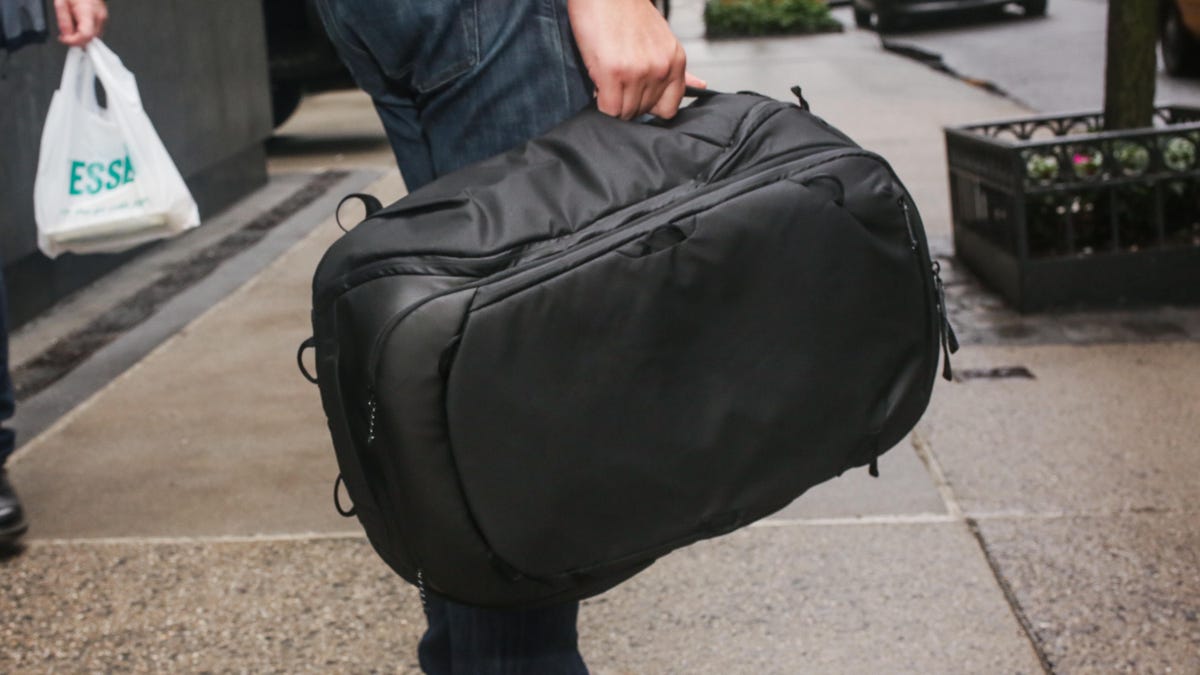 05-peak-design-travel-backpack-45l