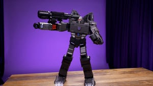 Best Evil Robot You Can Buy: Robosen's Megatron Auto-Transforms via Voice Commands     - CNET