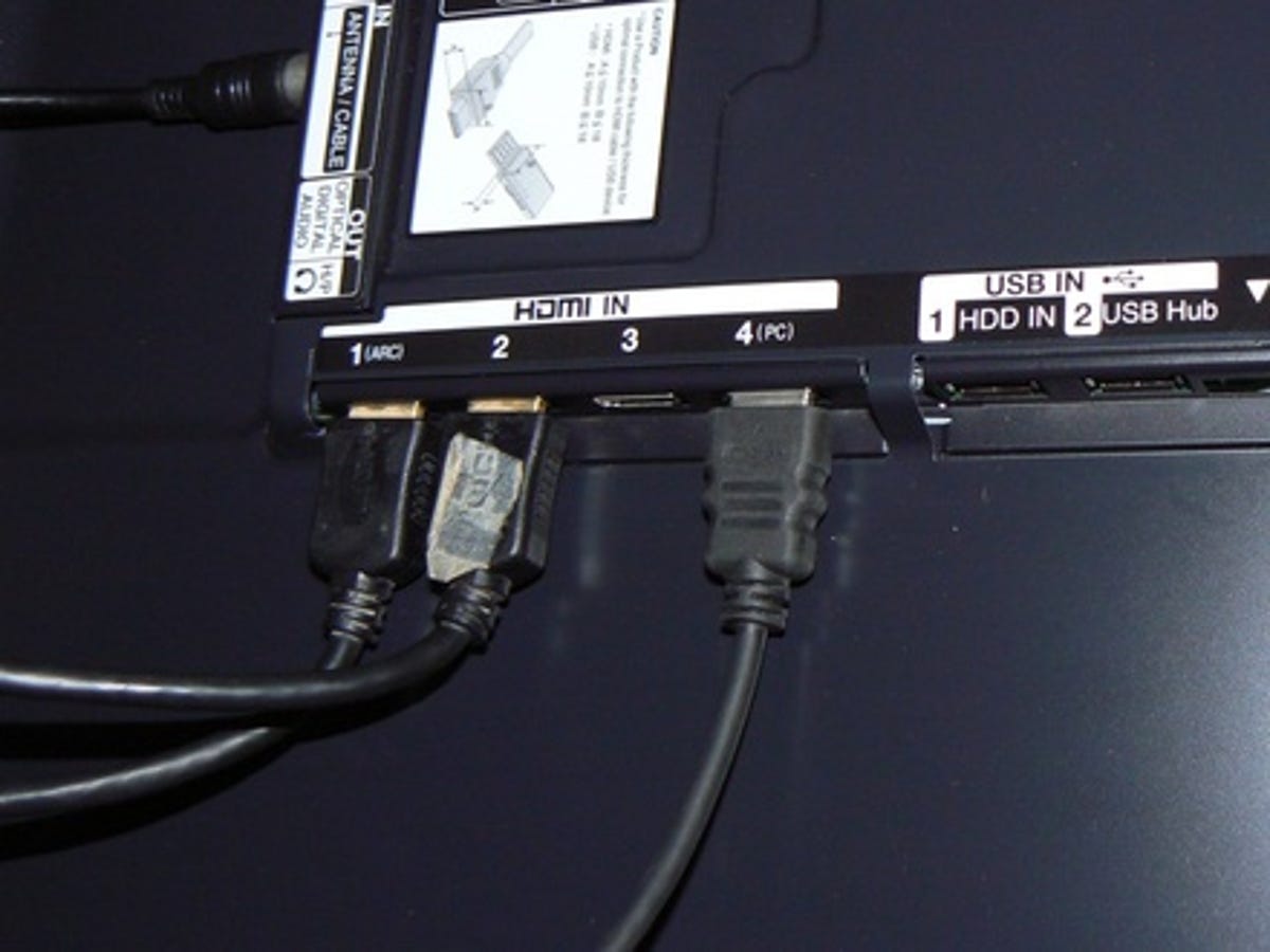 LG 55LM660T ports