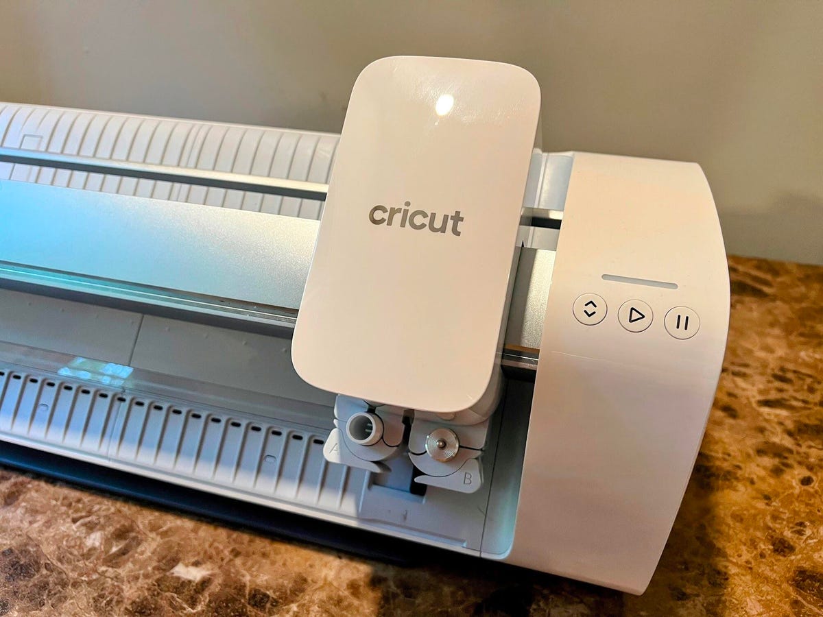 I got to see the Cricut Venture in action! Its an incredible machine.