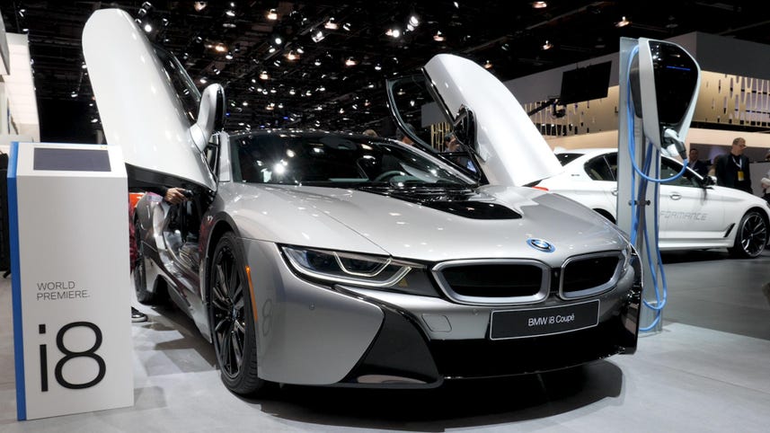BMW i8 coupe upgraded with more power, bigger battery
