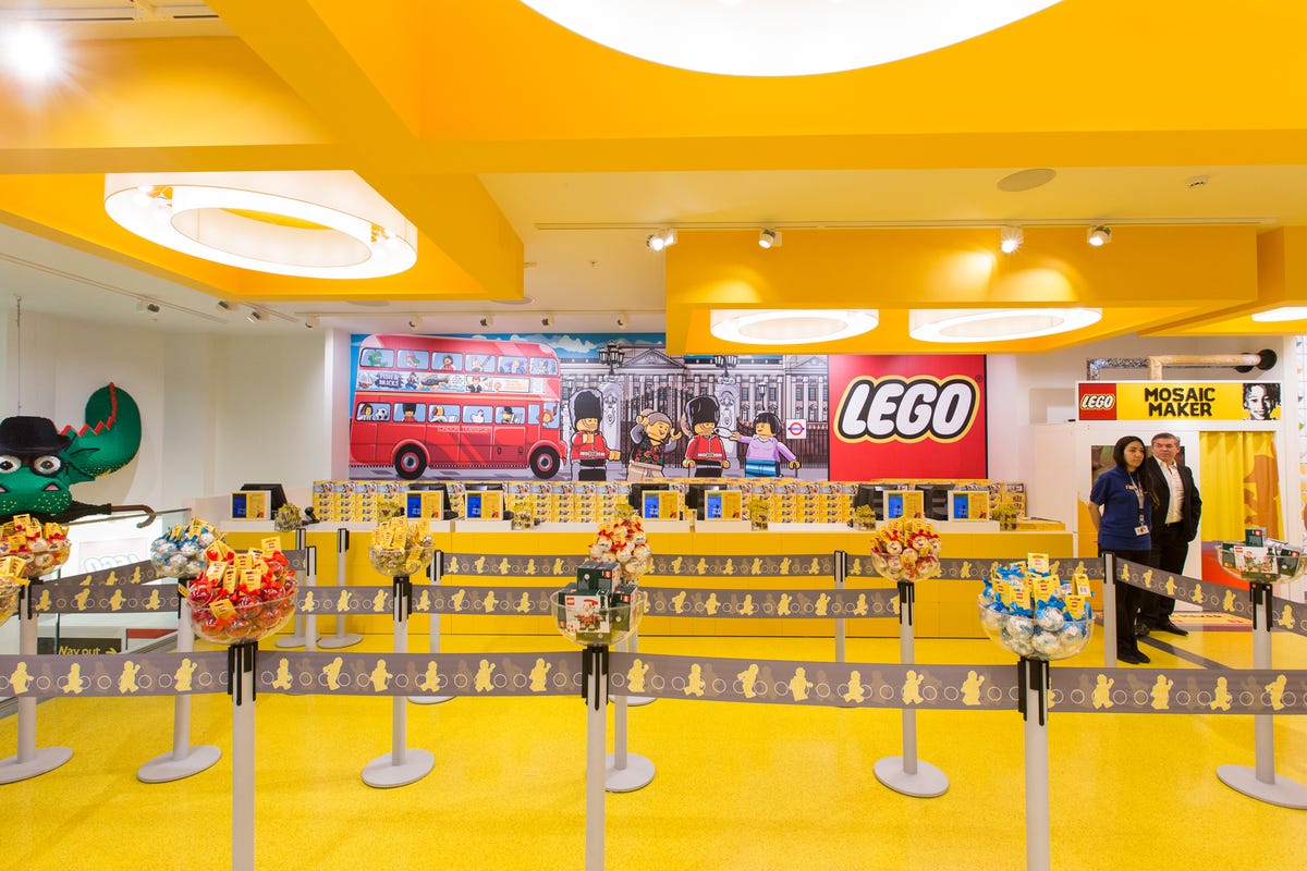 lego-store-london-leicester-square-12.jpg
