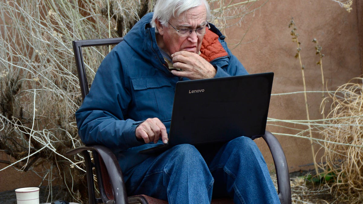 guy-on-computer-gettyimages-657083900